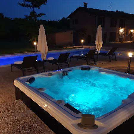 Casa Delle Noci Country House, Pool&spa