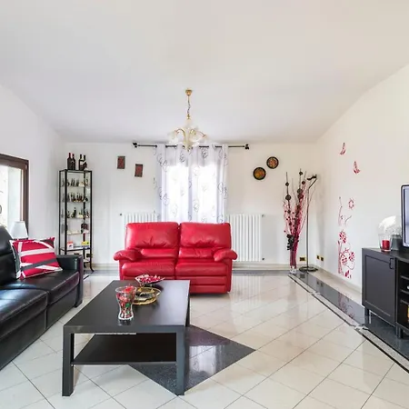 Casa Delle Noci Country House, Pool &