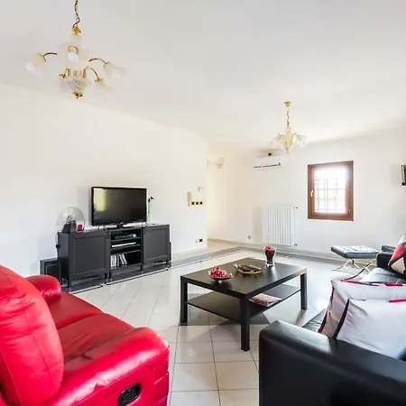 Casa Delle Noci Country House, Pool & Villa Modena