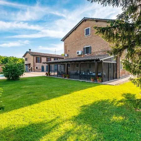 Casa Delle Noci Country House, Pool & Modena