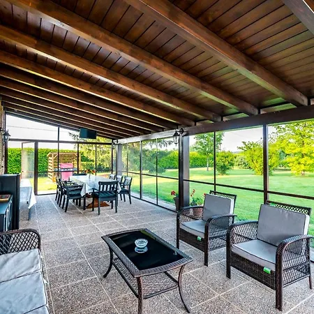 Вилла Casa Delle Noci Country House, Pool & *