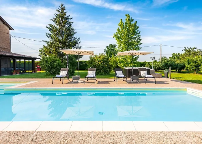 Villa Casa Delle Noci Country House, Pool & *