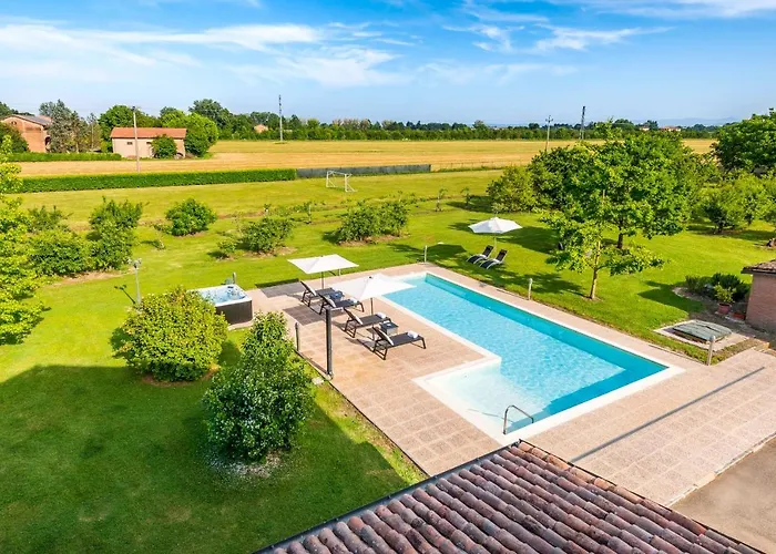 Casa Delle Noci Country House, Pool & Modena