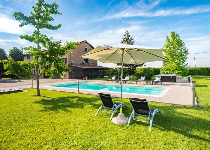 Casa Delle Noci Country House, Pool & * Modena