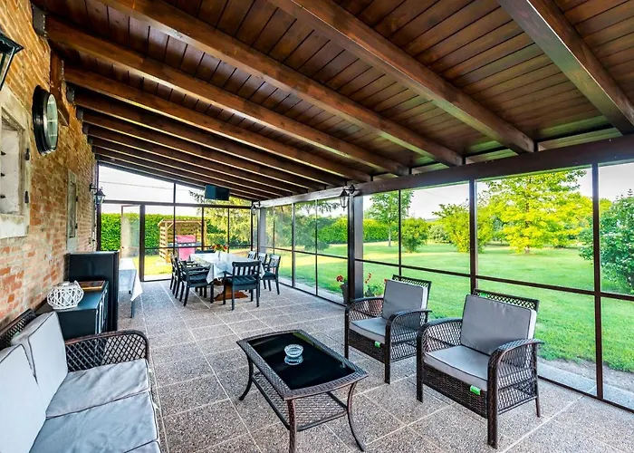 Willa Casa Delle Noci Country House, Pool & *