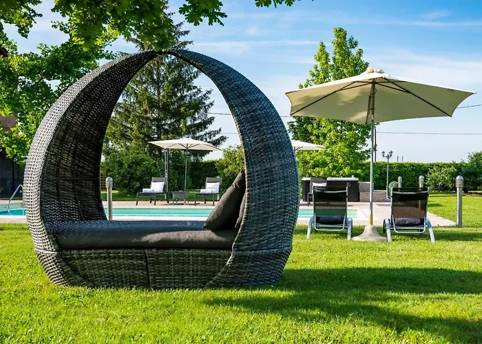 Casa Delle Noci Country House, Pool & Modena